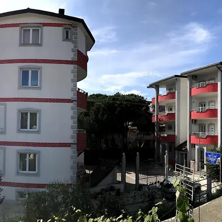 Hotel Gjoleka **** 4*