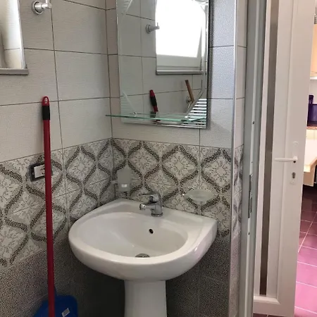 Gjoleka **** 4* Velipoje